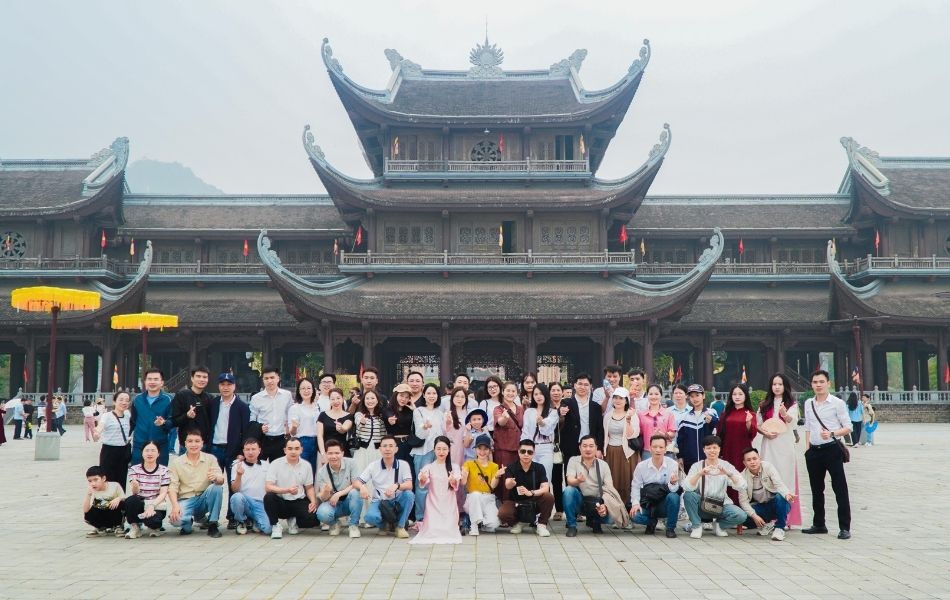 hành trình lễ chùa đầu năm của tuấn hưng phát